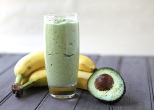 banana-avocado-smoothie